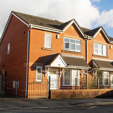 Cosy 3-Bed Home Close To City Centre Манчестър Екстериор снимка