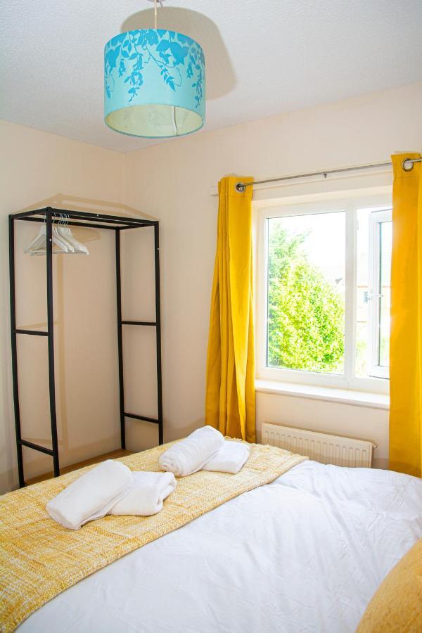 Cosy 3-Bed Home Close To City Centre Манчестър Екстериор снимка