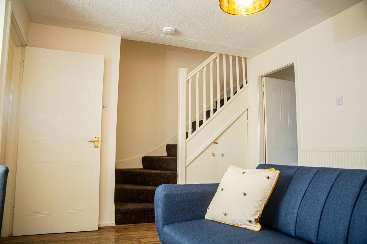 Cosy 3-Bed Home Close To City Centre Манчестър Екстериор снимка