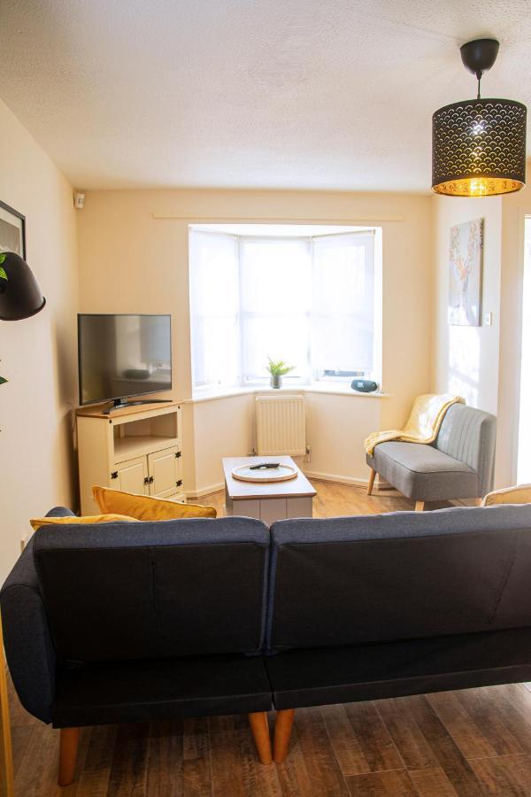 Cosy 3-Bed Home Close To City Centre Манчестър Екстериор снимка