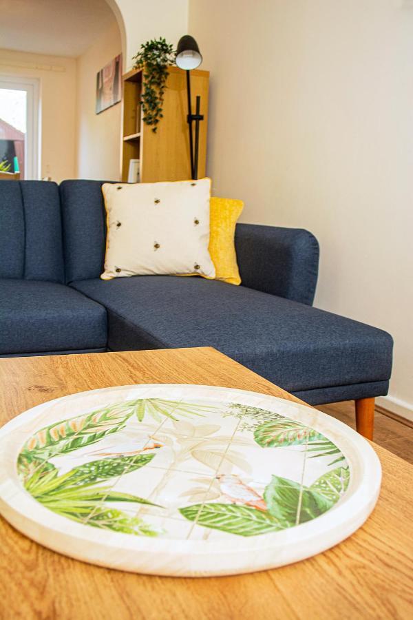 Cosy 3-Bed Home Close To City Centre Манчестър Екстериор снимка