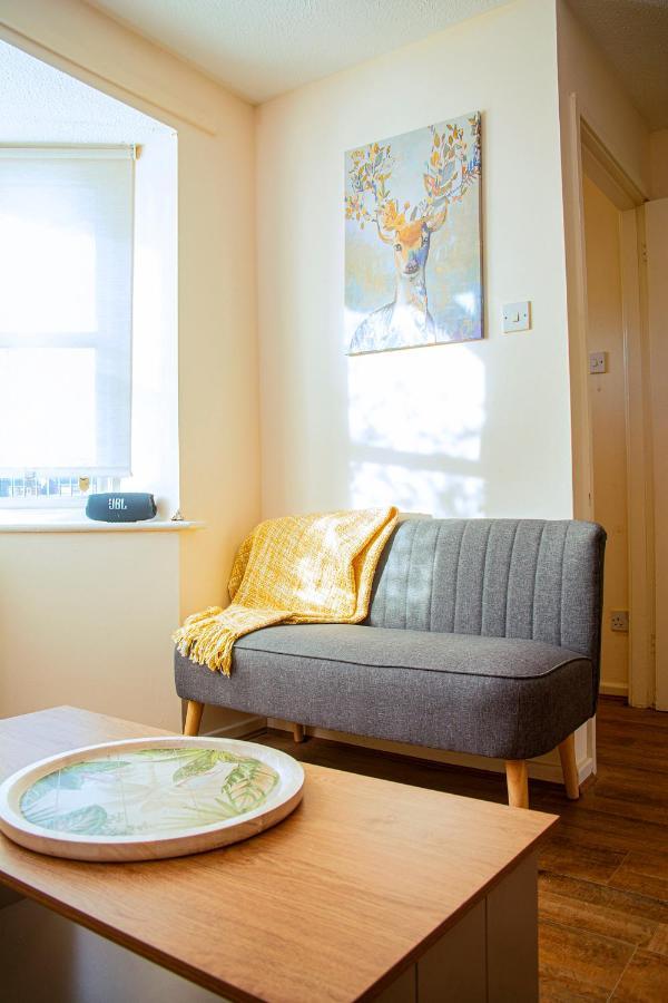 Cosy 3-Bed Home Close To City Centre Манчестър Екстериор снимка